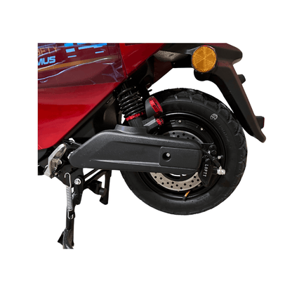 Lofty 14 elektromos robogó hátsó tárcsaféke és rugózása. Megbízható fékezés, strapabíró kivitel – 25 km/h városi sebességhez tervezve, 48V 60Ah akkuval.